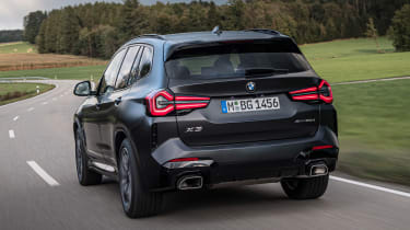 BMW X3 - rear tracking